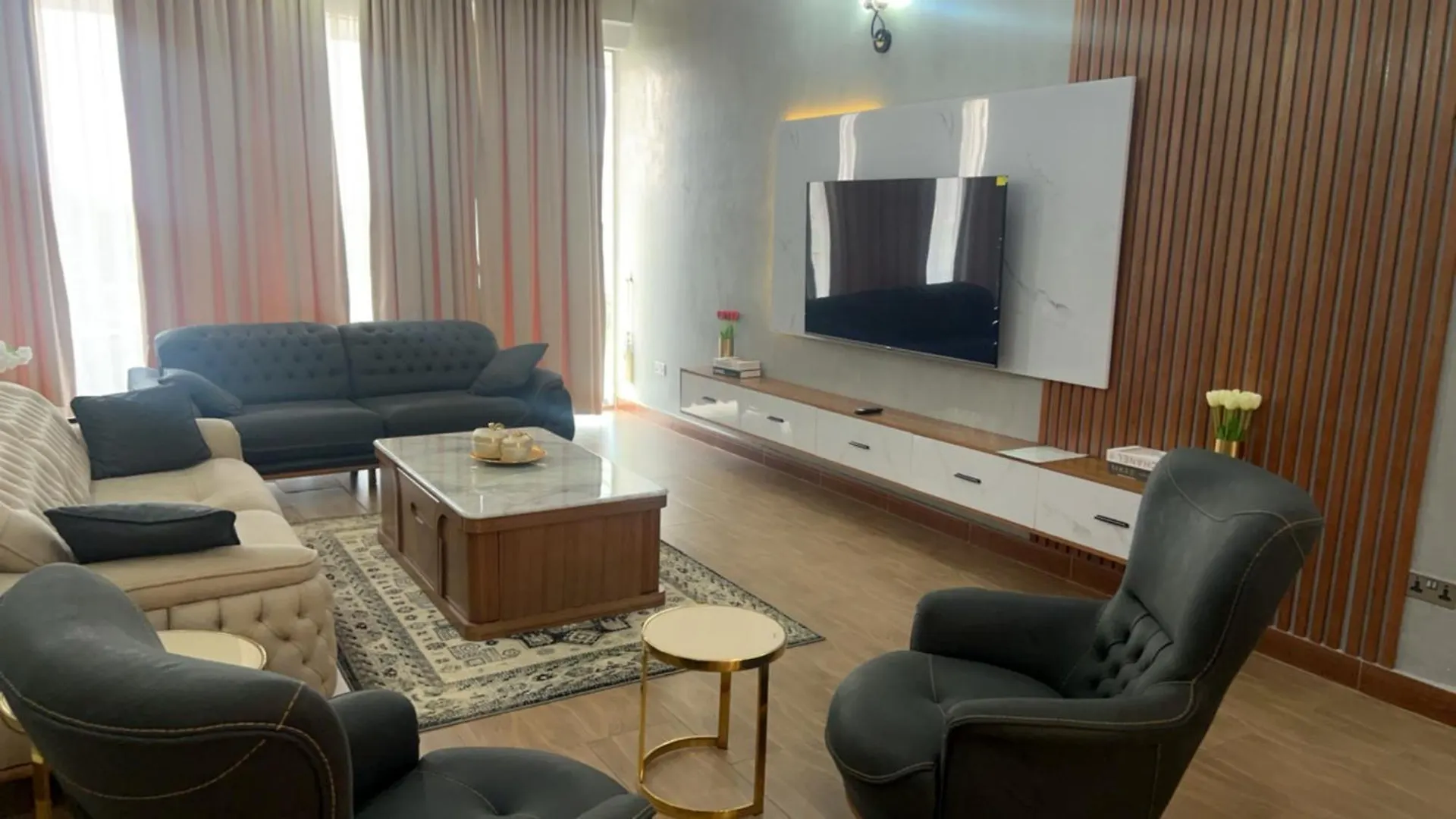 Glass Heights Apartments 坎帕拉 0*,