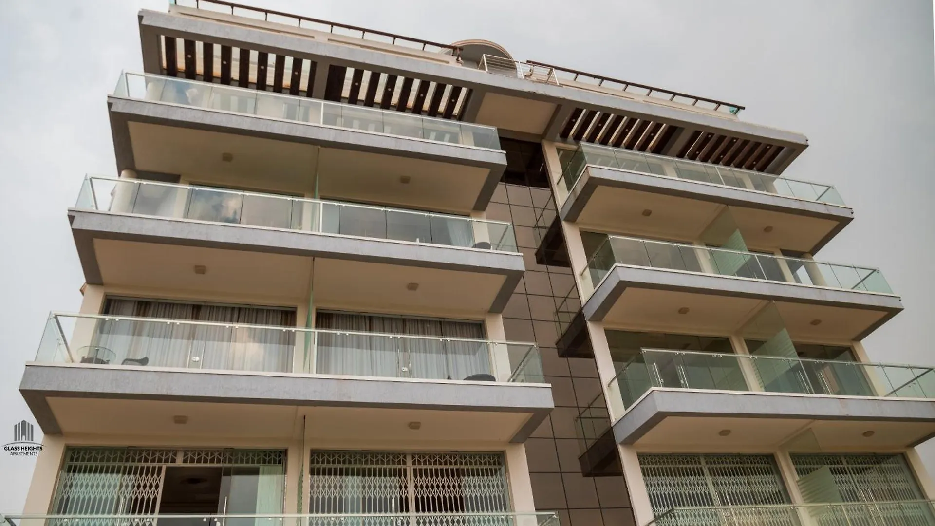 Glass Heights Apartments 坎帕拉